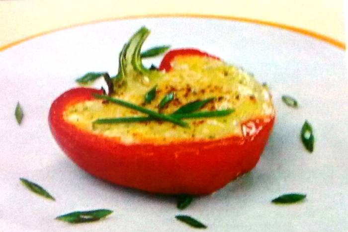 Pimientos gratinados a los tres quesos