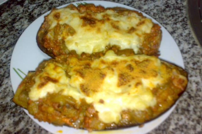 Berenjenas rellenas de carne picada