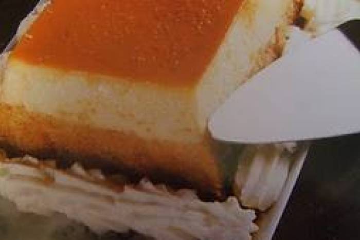 Flan y bizcocho