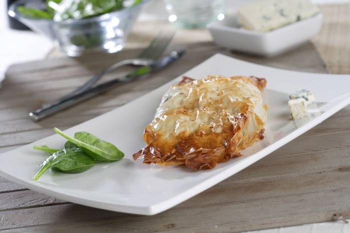 Crujientes rellenos de queso y espinacas