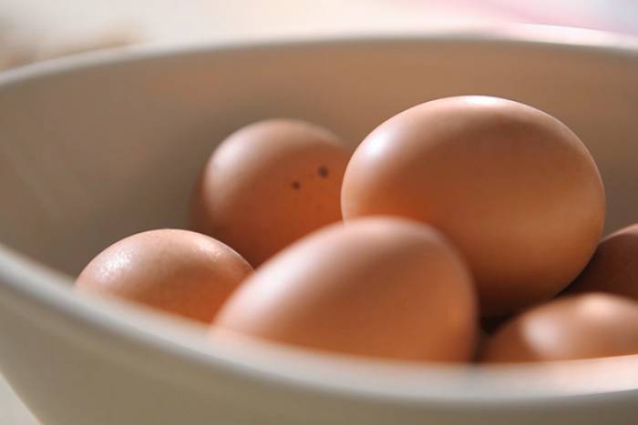 Cómo limpiar los huevos