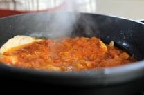 Servir las pechugas en salsa