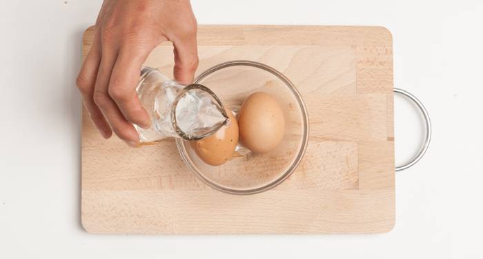 Pelar los huevos con facilidad